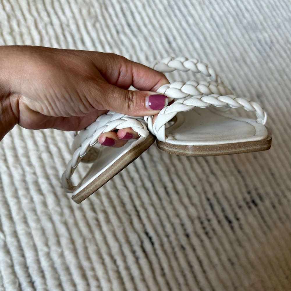 Dolce Vita Women's Iman Braided
Strap Slide Sandals - Picture 6 of 6